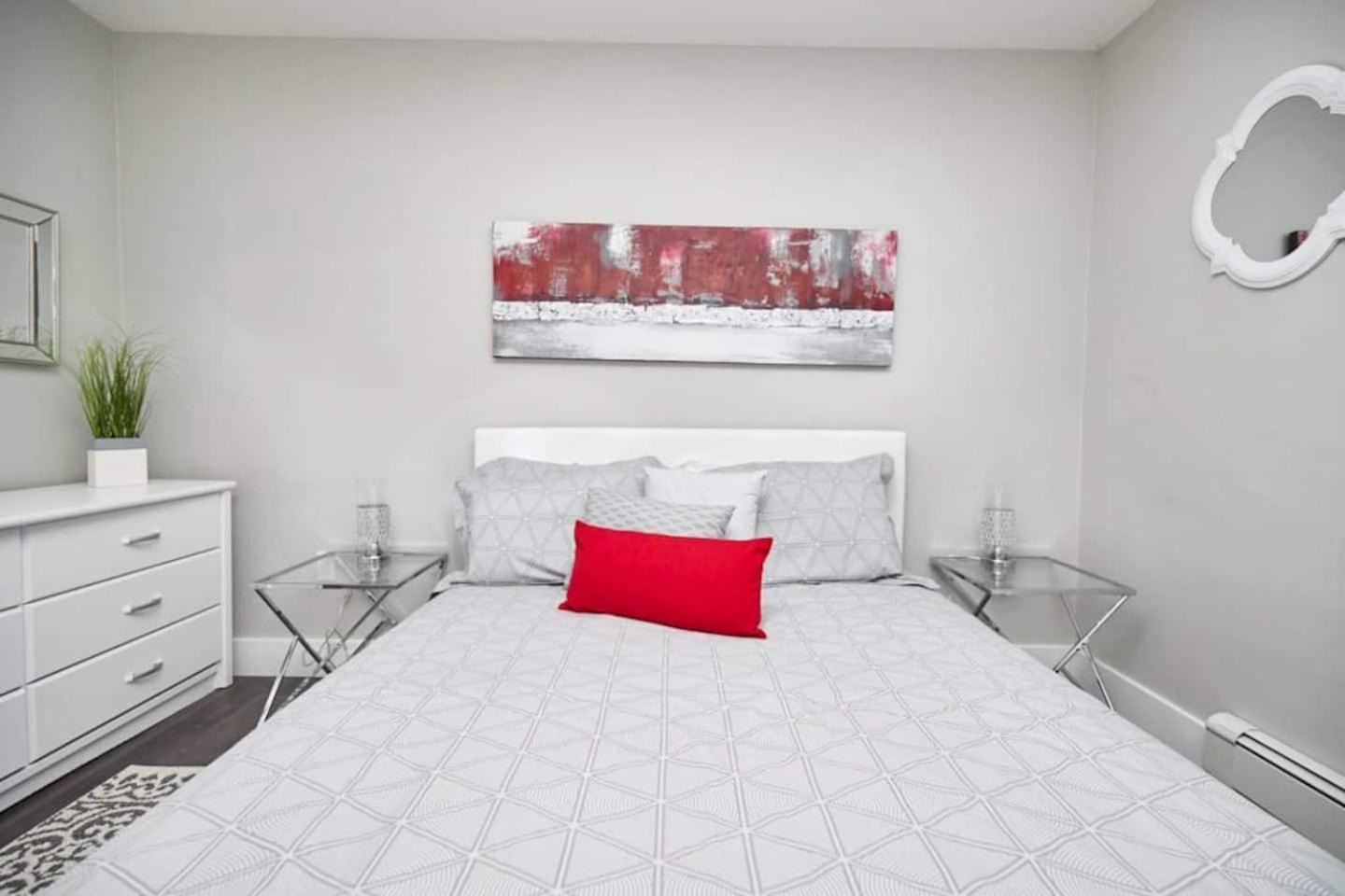 Clifton Hill Hideaway 2B -Two Bedroom Condo 尼亚加拉瀑布城 外观 照片
